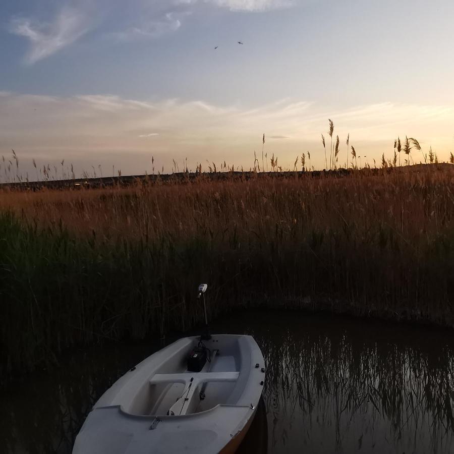 Pfahlbau Sunset I Toplage Elektroboot Inklusive Rust Dış mekan fotoğraf