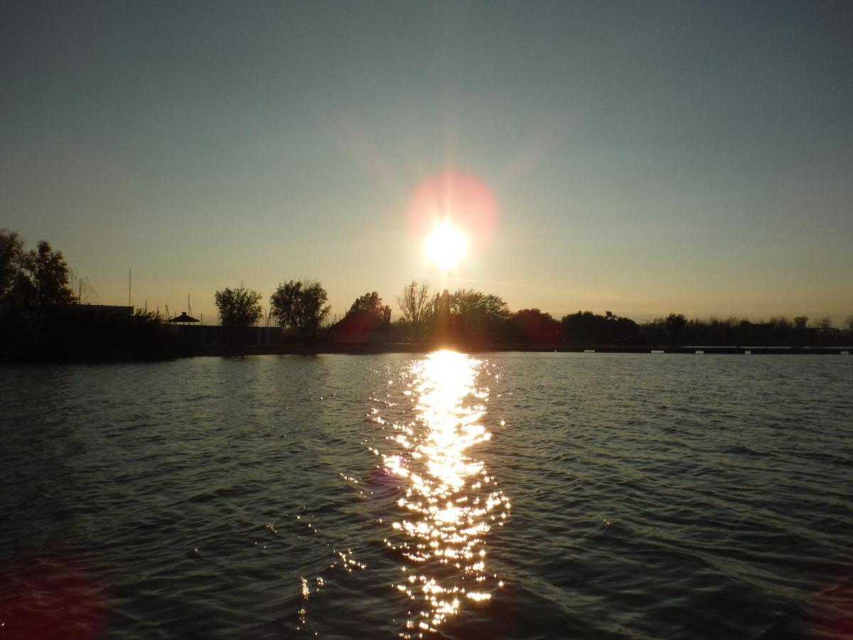 Pfahlbau Sunset I Toplage Elektroboot Inklusive Rust Dış mekan fotoğraf