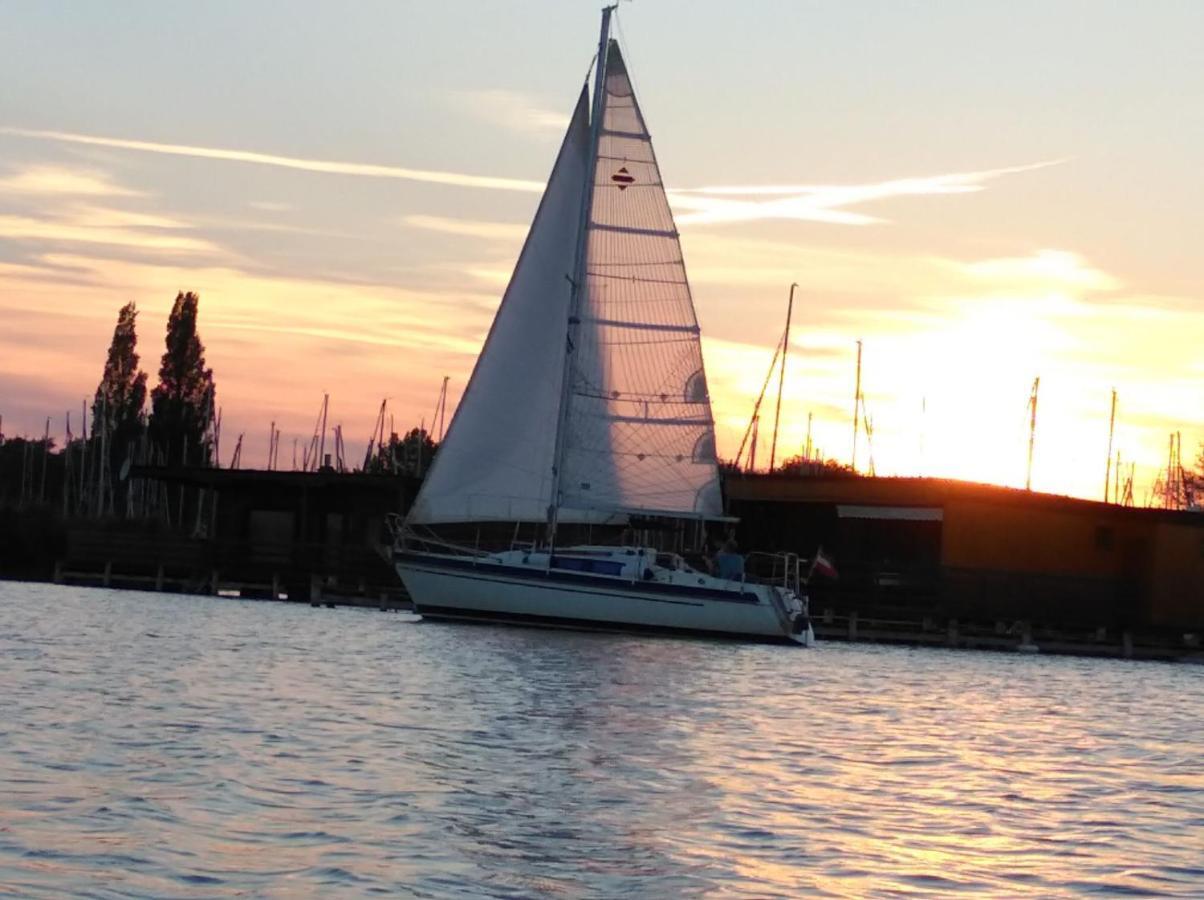 Pfahlbau Sunset I Toplage Elektroboot Inklusive Rust Dış mekan fotoğraf